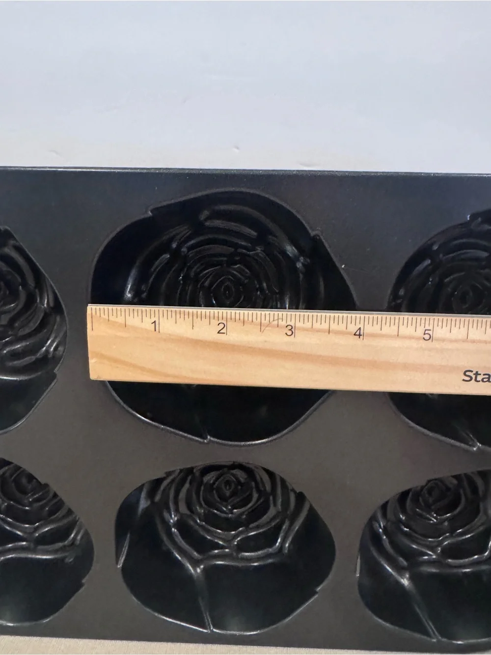 Nordic Ware Rose Bud Pan 6 Cup Cast Aluminum Non-Stick Floral Cake Mold Grey USA